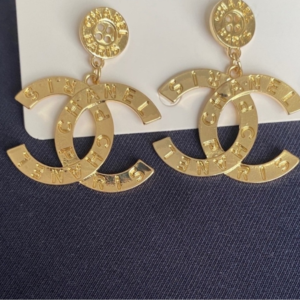 CHANEL Gold Double CC Drop Earrings